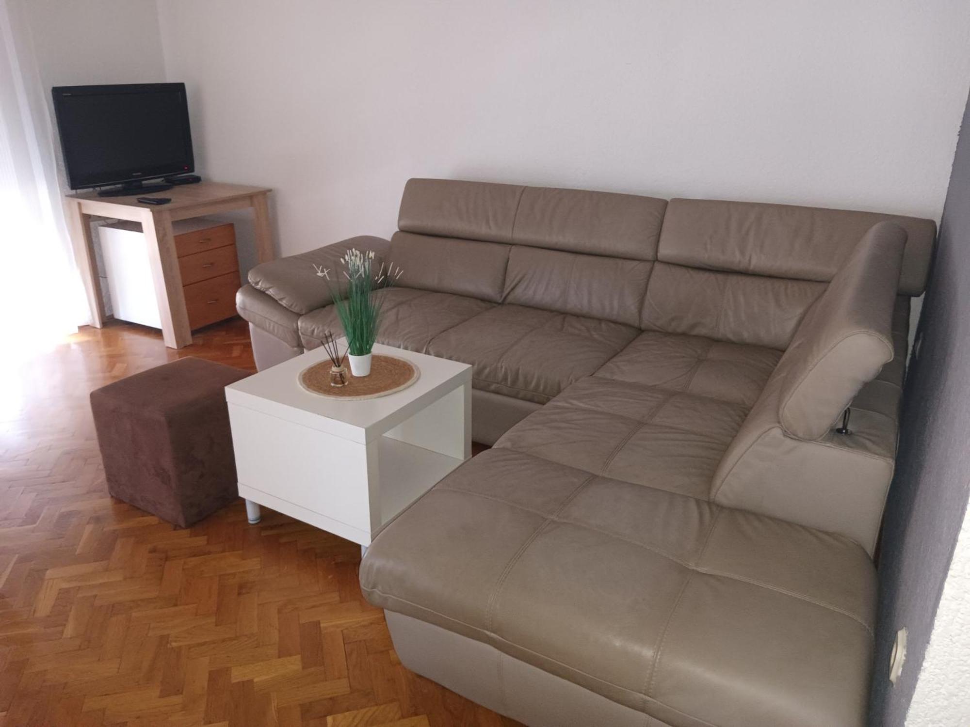 Matea Apartment Gospić Exterior foto